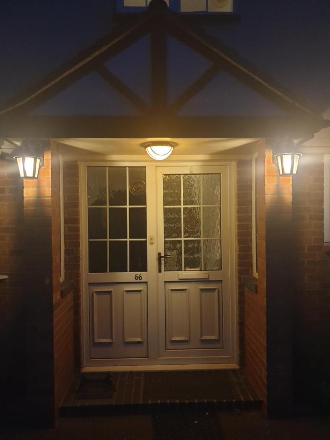 Harry Potter Theme Double Room In Shared House Watford  Exterior photo