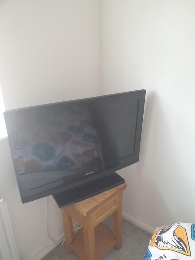 Harry Potter Theme Double Room In Shared House Watford  Exterior photo
